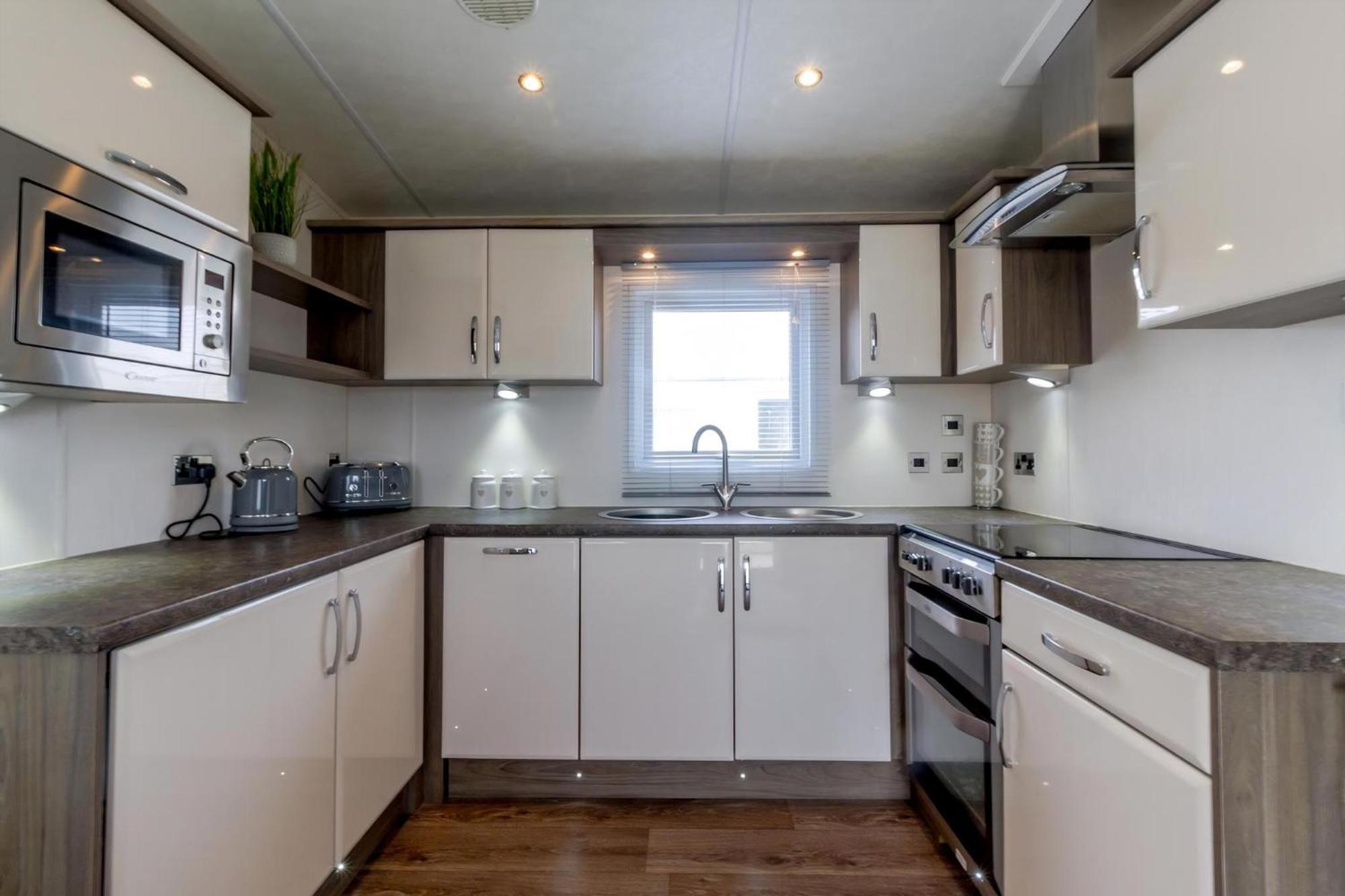 Beautiful 6 Berth Caravan By The Beach In Suffolk Ref 40076Nd Lowestoft Exterior photo